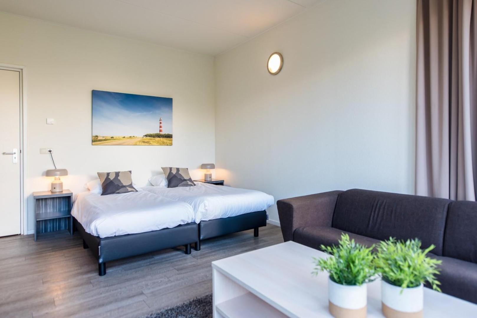 Staetige Dames Apartment Nes  Bagian luar foto